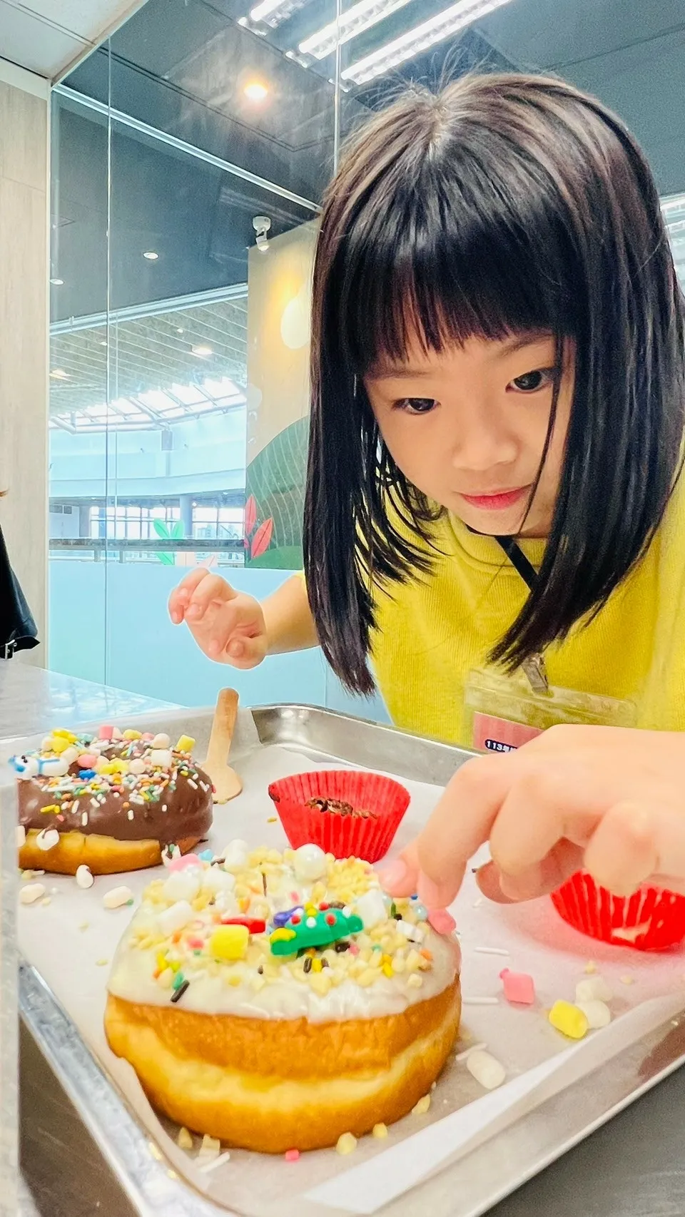 LINE_ALBUM_桃園市政府經濟發展局｜職感升級行動計劃｜宏亞食品觀光工廠｜7 7 巧克力共和_241128_73.jpg